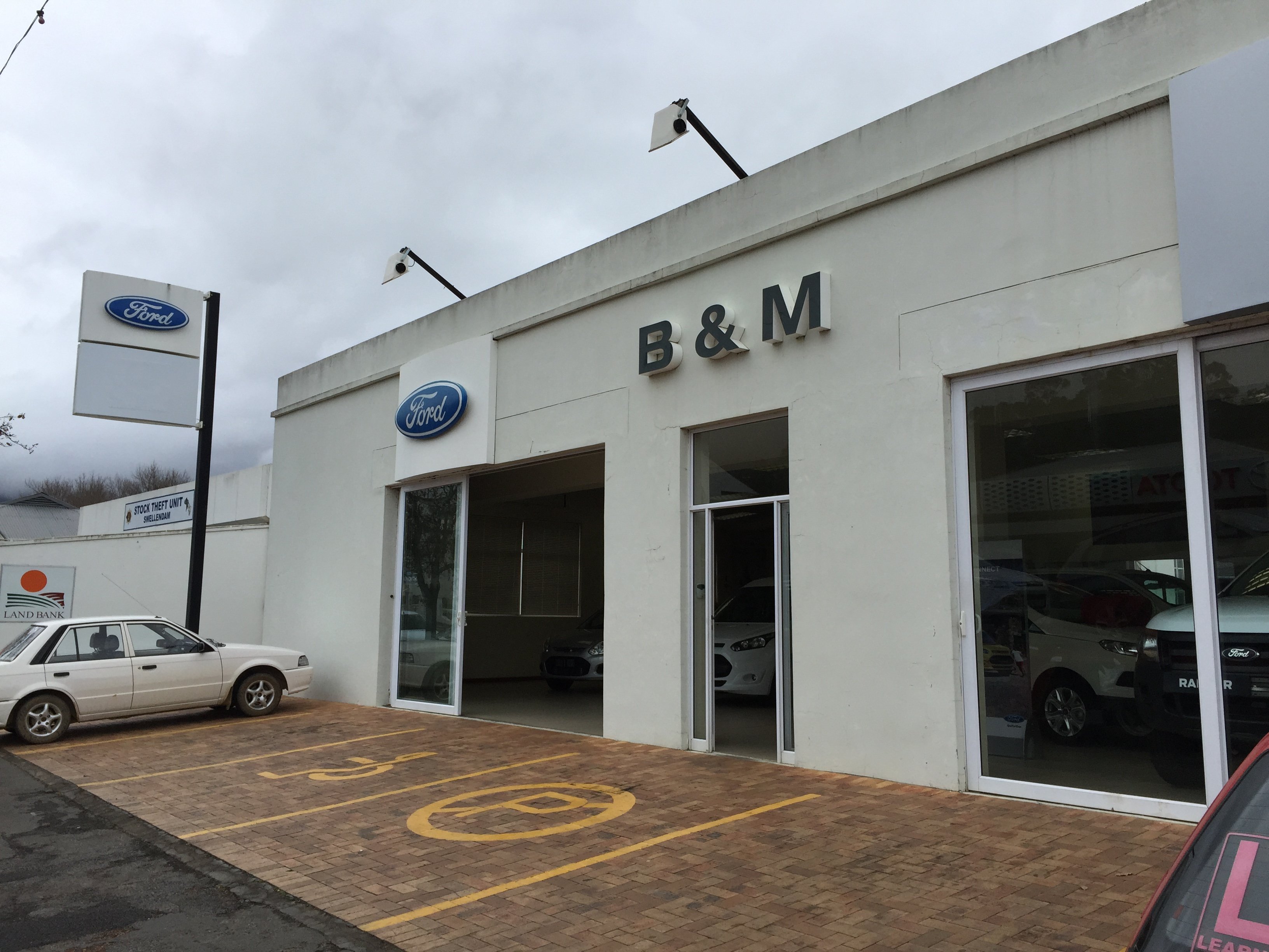 B And M Garage